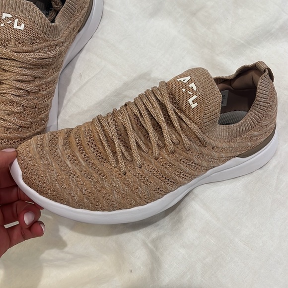APL techloom wave hybrid running shoe size 9.5 caramel almond. Worn once - Picture 2 of 4